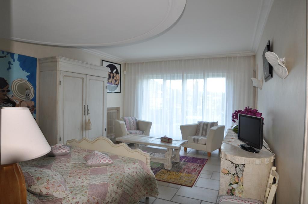 Domaine Le Bourdet Villa Saint-Sauveur-de-Cruzière Værelse billede